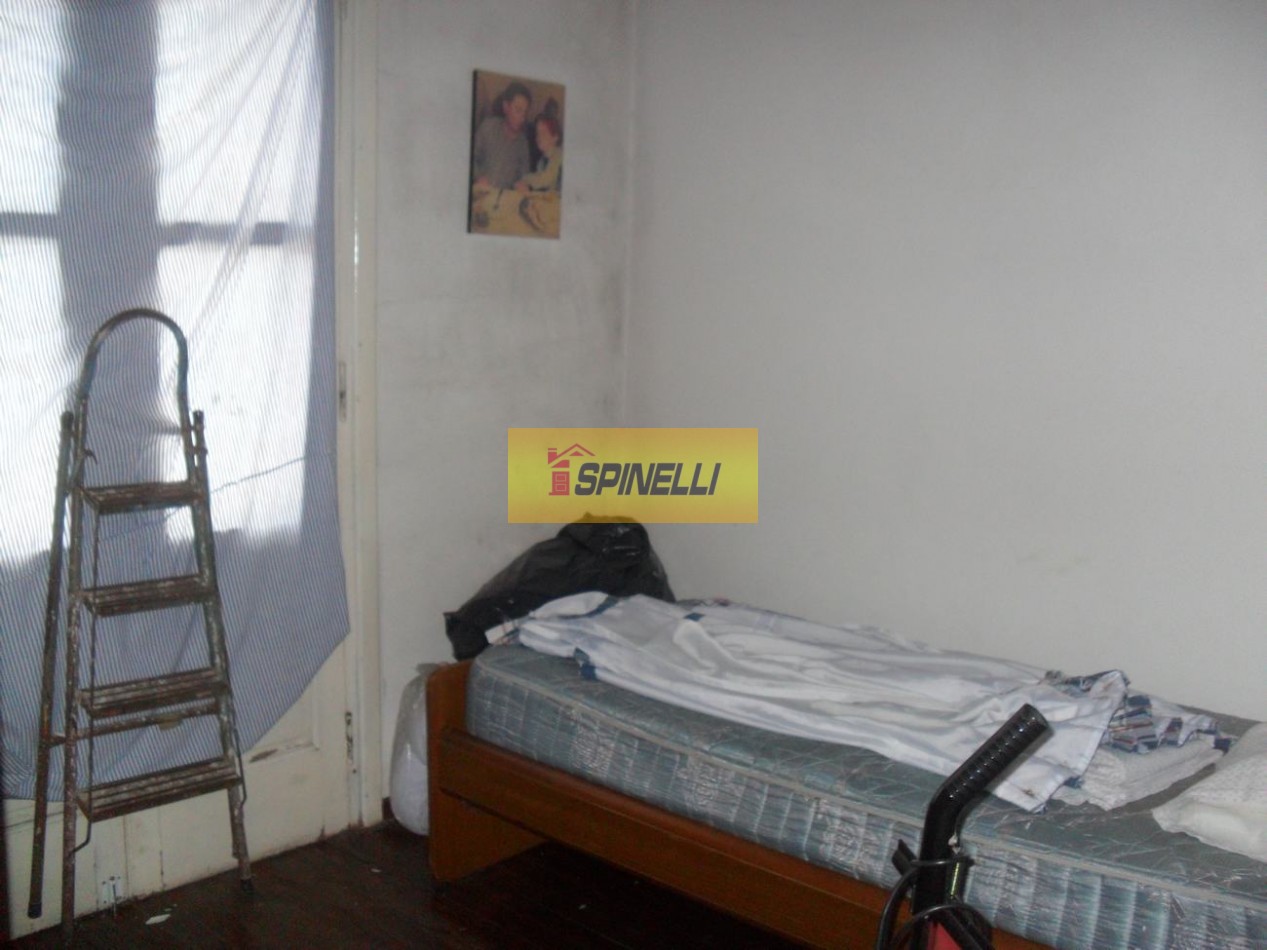 Casa de cuatro ambientes en venta en Haedo Sur Apto Credito