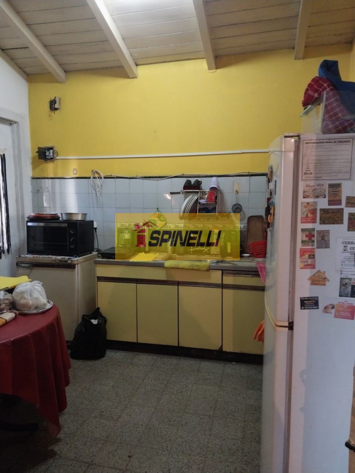 Chalet de cuatro ambientes en venta en Ramos Mejia