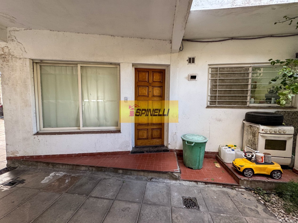 Duplex de cuatro ambientes en venta en Moron Sur 