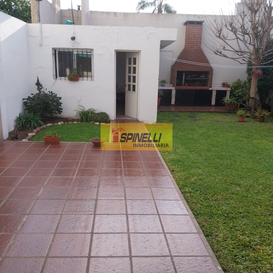 Venta de Chalet de cuatro ambientes en Haedo Sur