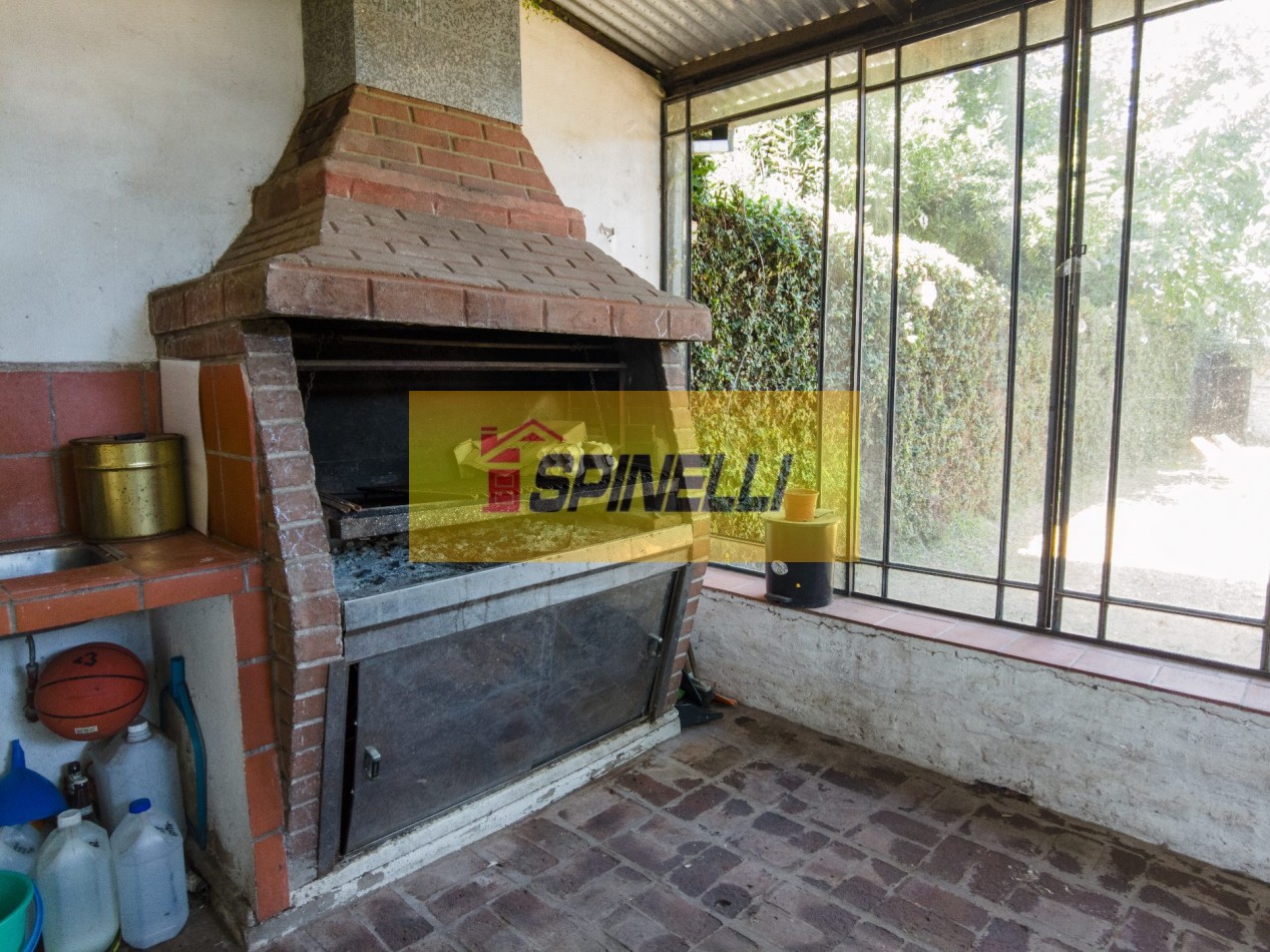 Casa en venta estilo colonial en Haedo Chico