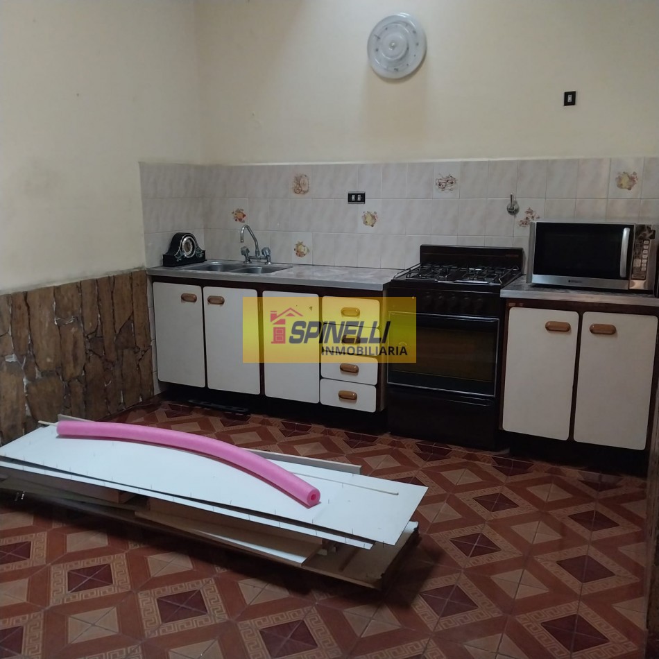 Alquiler de Casa de cuatro ambientes multifamiliar ideal consultorio o vivienda
