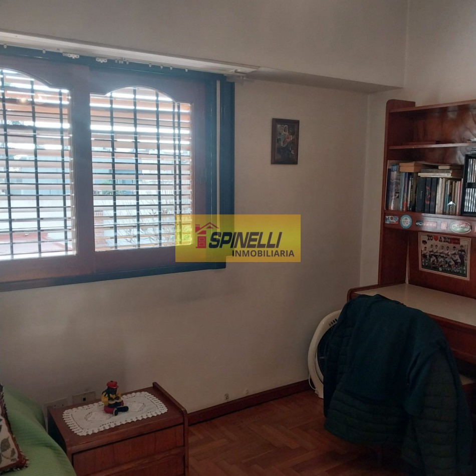 Venta de Chalet de cuatro ambientes en Haedo Sur