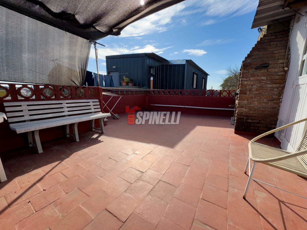 Duplex de cuatro ambientes en venta en Moron Sur