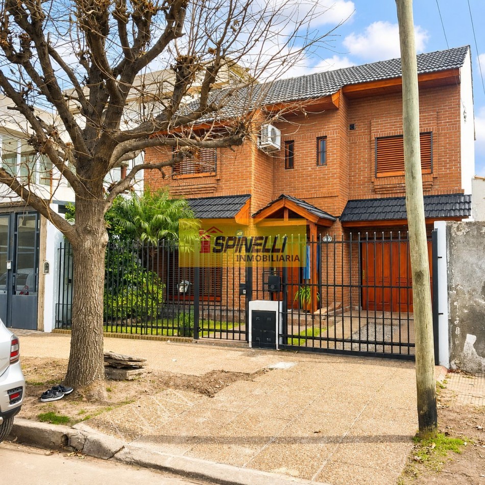 Venta de Chalet de cuatro ambientes en Haedo Sur