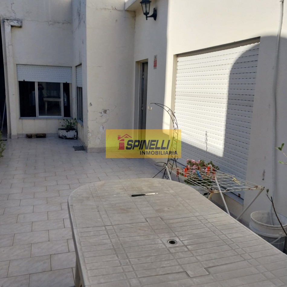 Alquiler de Casa de cuatro ambientes multifamiliar ideal consultorio o vivienda