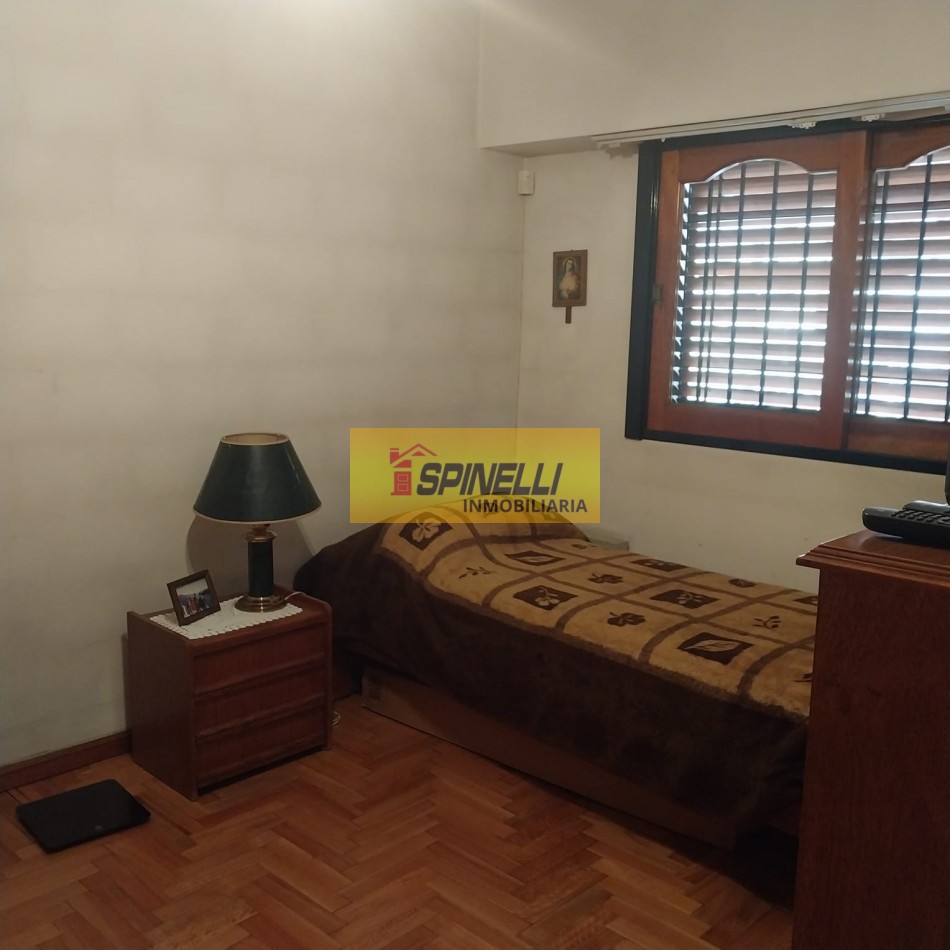 Venta de Chalet de cuatro ambientes en Haedo Sur