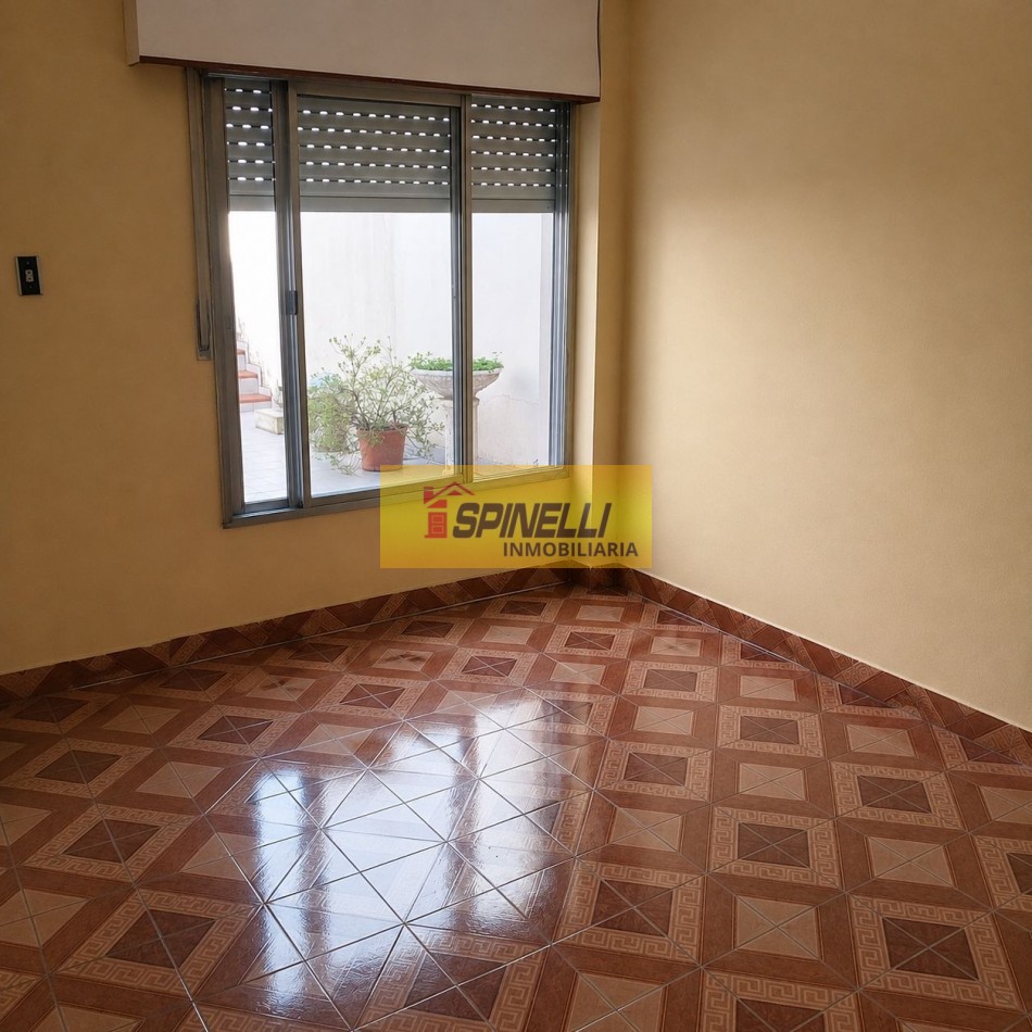 Alquiler de Casa de cuatro ambientes multifamiliar ideal consultorio o vivienda