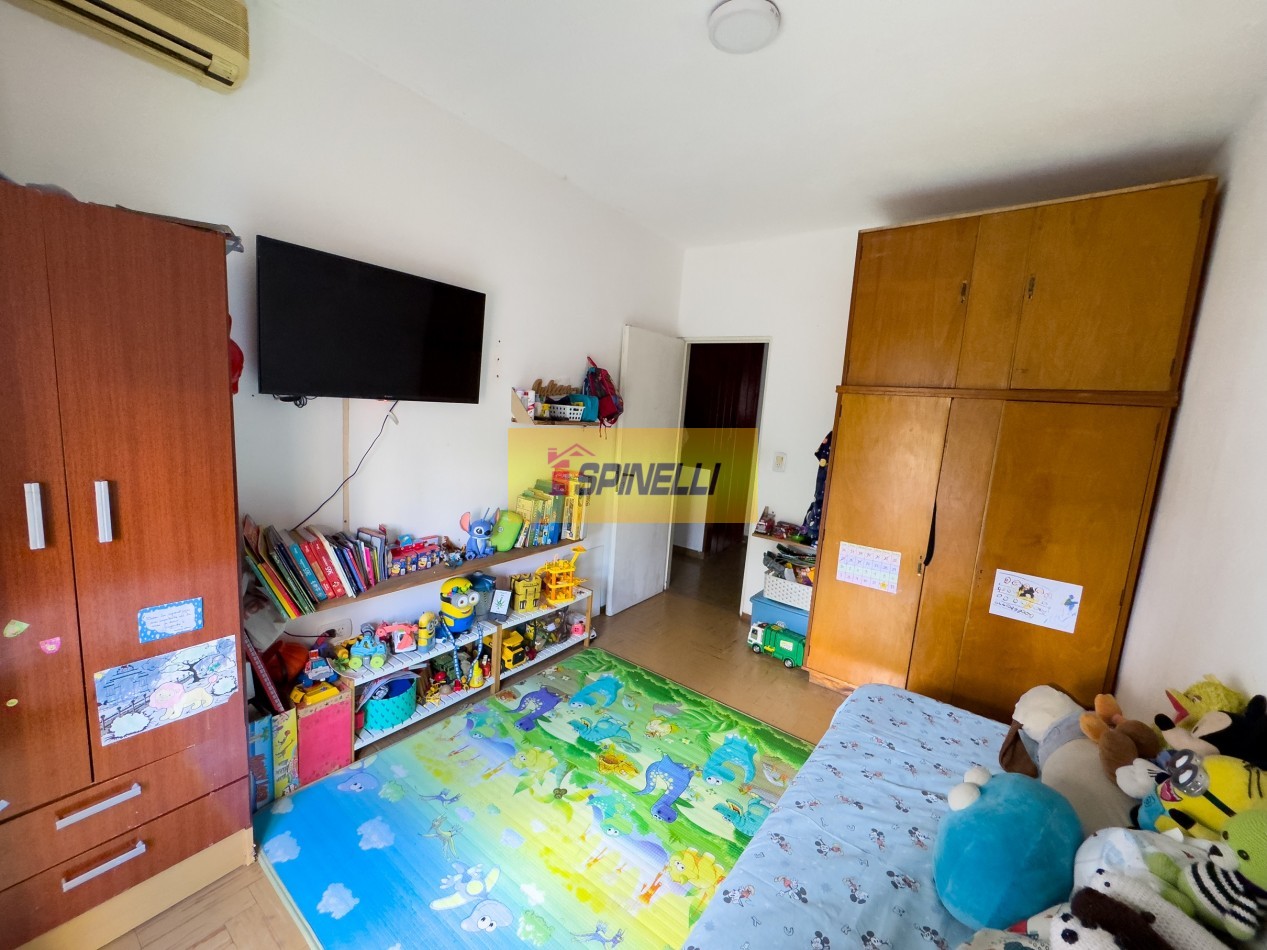 Duplex de cuatro ambientes en venta en Moron Sur 