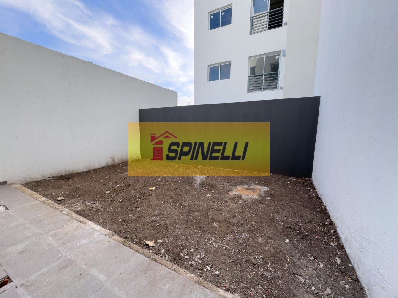 Venta de Departamento de tres ambientes con cochera en Villa Luzuriaga
