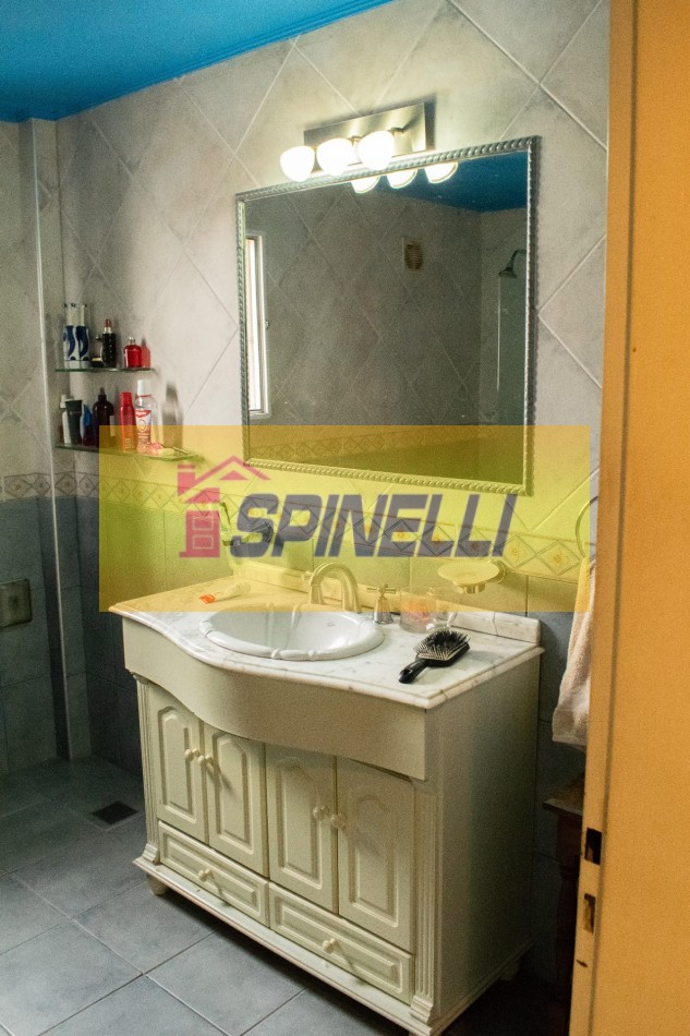 Haedo Sur venta de casa de cuatro ambientes Apto Credito
