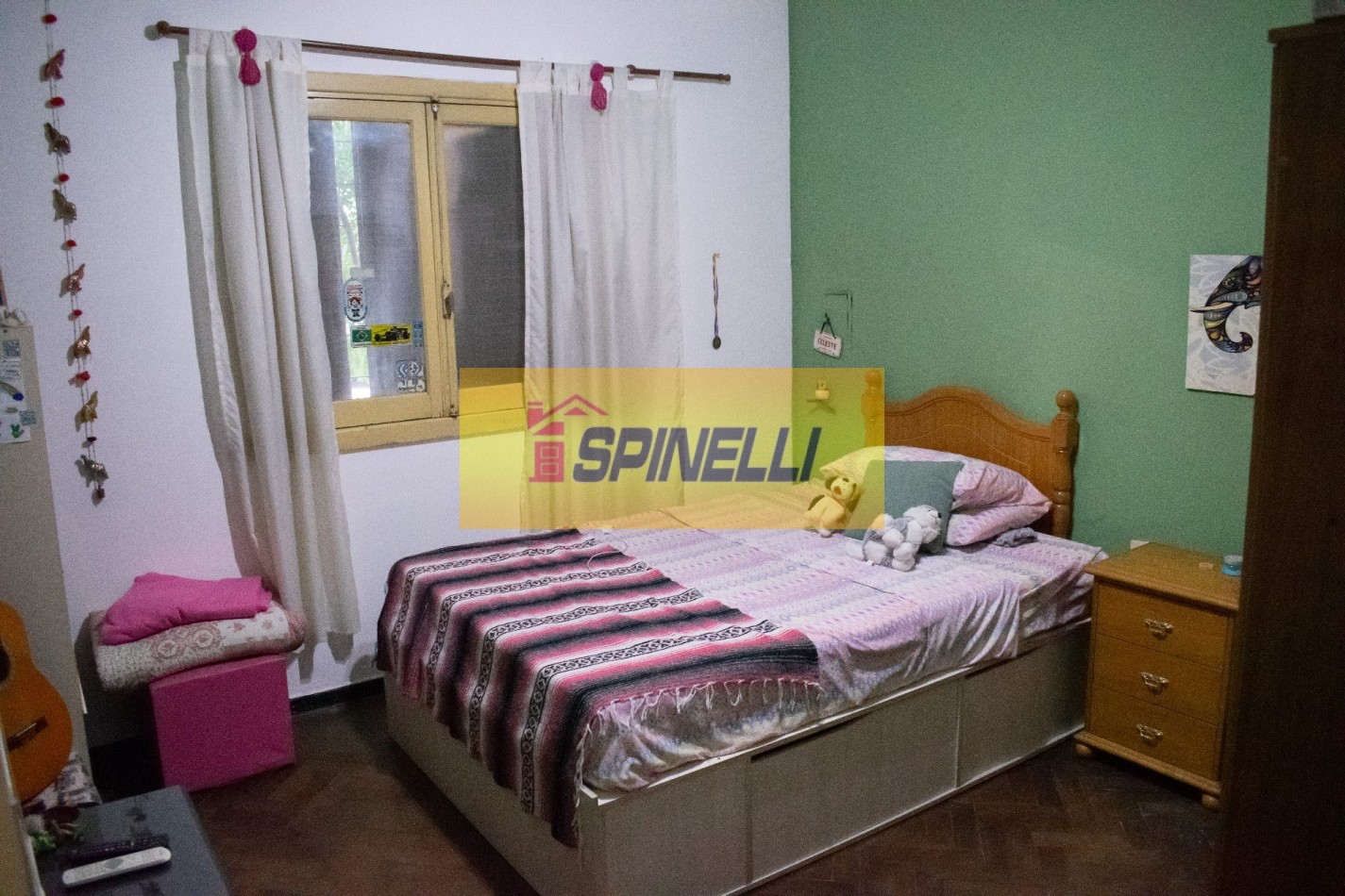 Haedo Sur casa multifamiliar de  cuatro ambientes