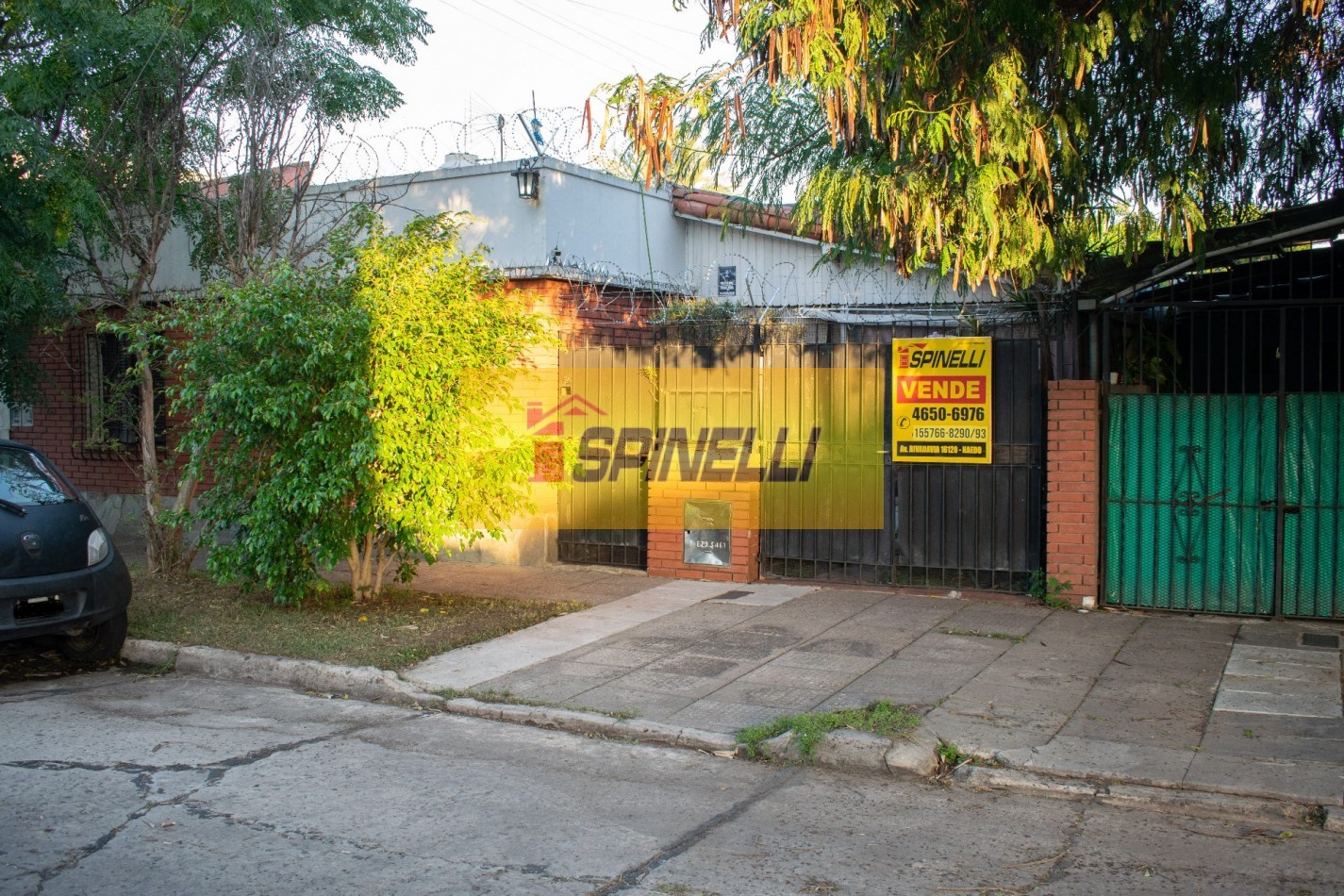 Haedo Sur casa multifamiliar de  cuatro ambientes
