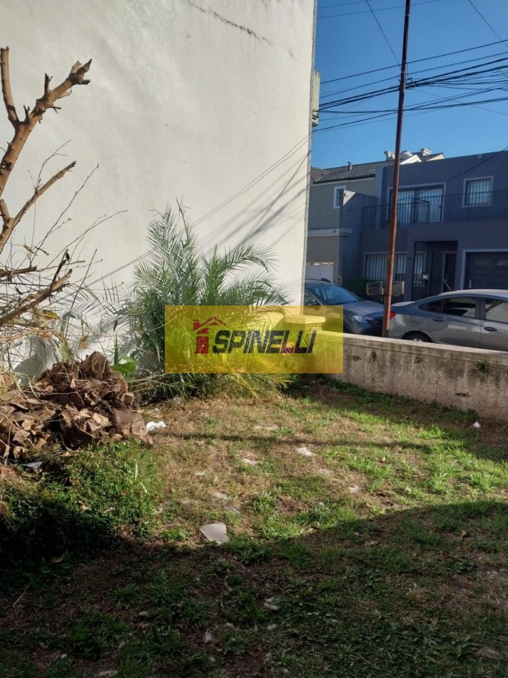 Chalet de cuatro ambientes en venta en Ramos Mejia