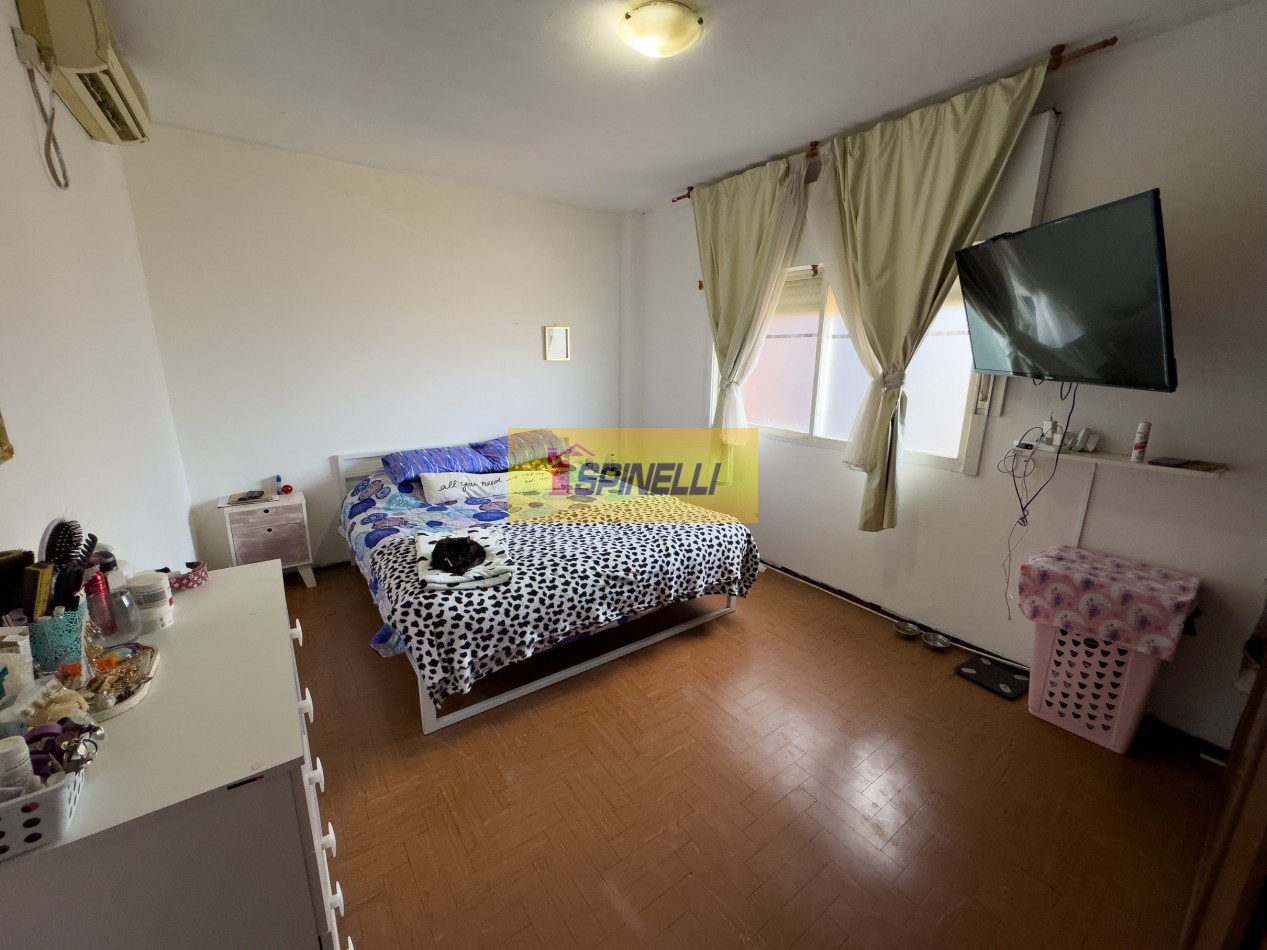 Duplex de cuatro ambientes en venta en Moron Sur 