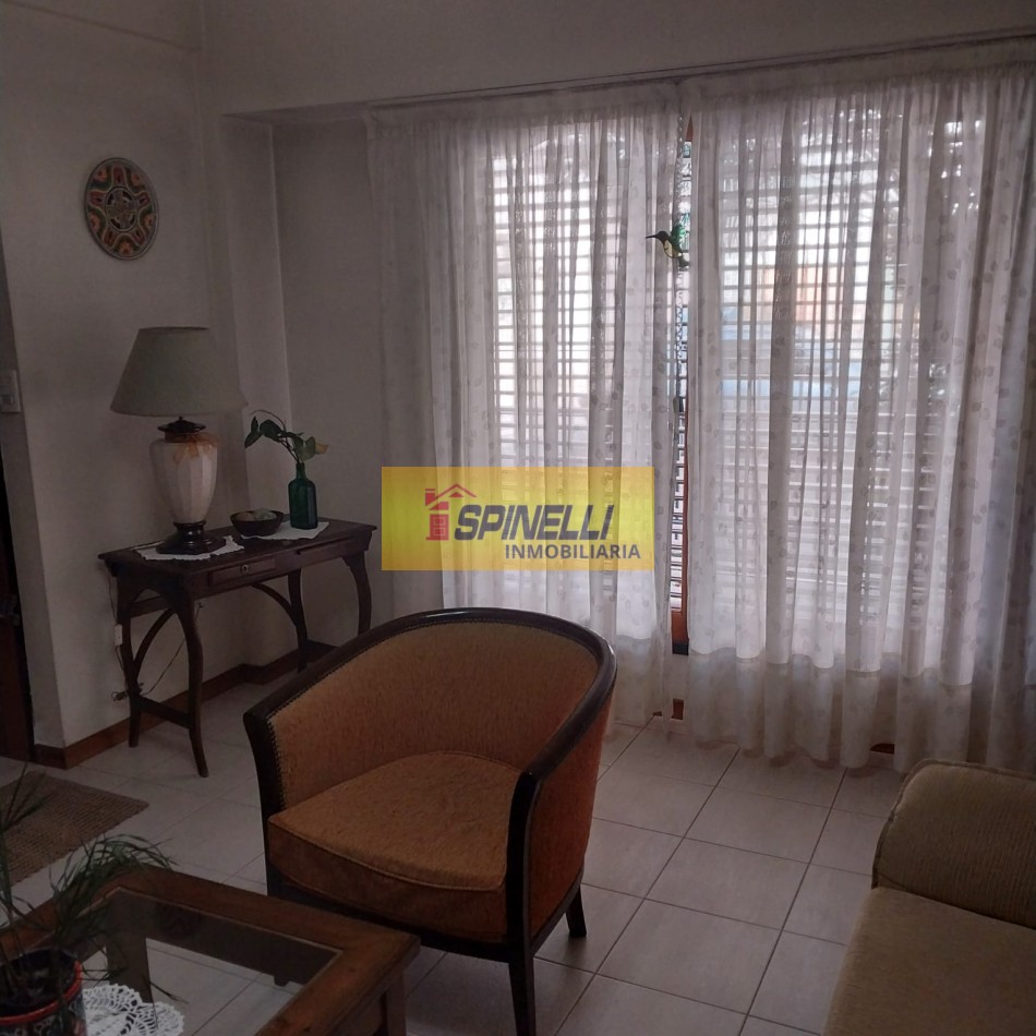 Venta de Chalet de cuatro ambientes en Haedo Sur