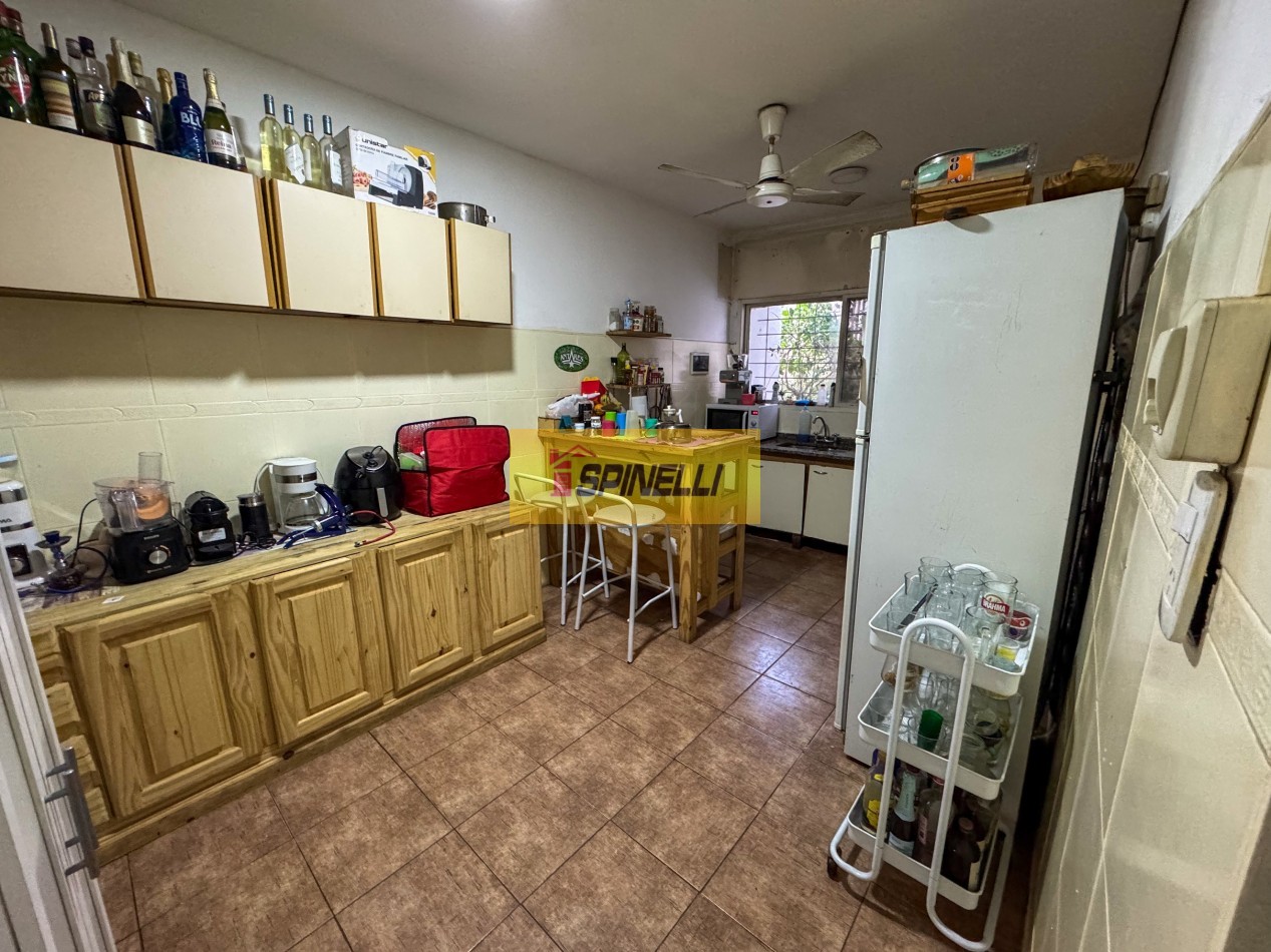 Duplex de cuatro ambientes en venta en Moron Sur 