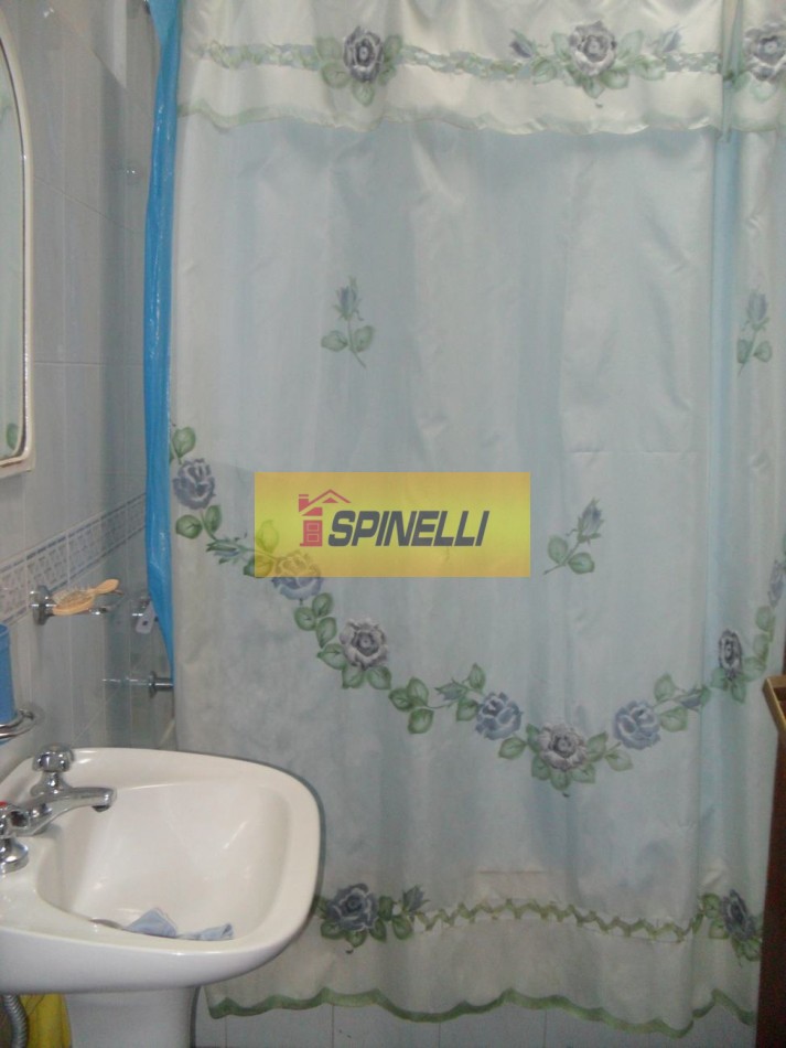 Casa de cuatro ambientes en venta en Haedo Sur Apto Credito