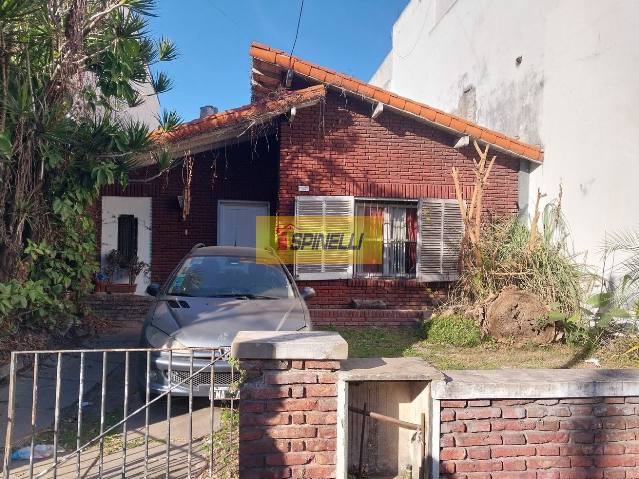 Chalet de cuatro ambientes en venta en Ramos Mejia