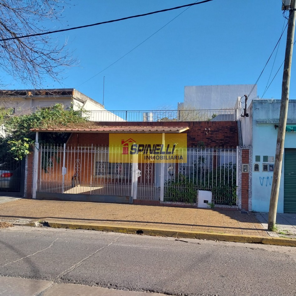 Alquiler de Casa de cuatro ambientes multifamiliar ideal consultorio o vivienda