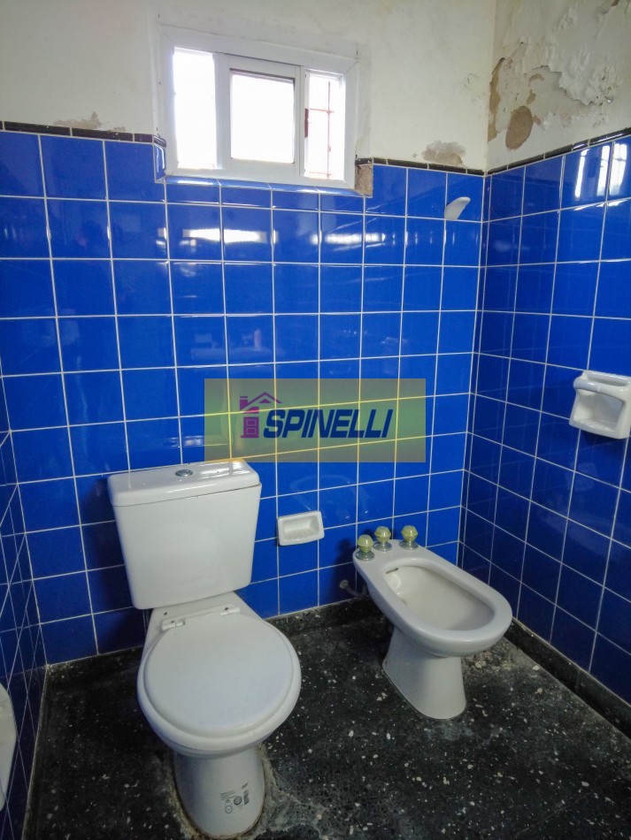Casa de tres ambientes en venta en Haedo Sur Financia