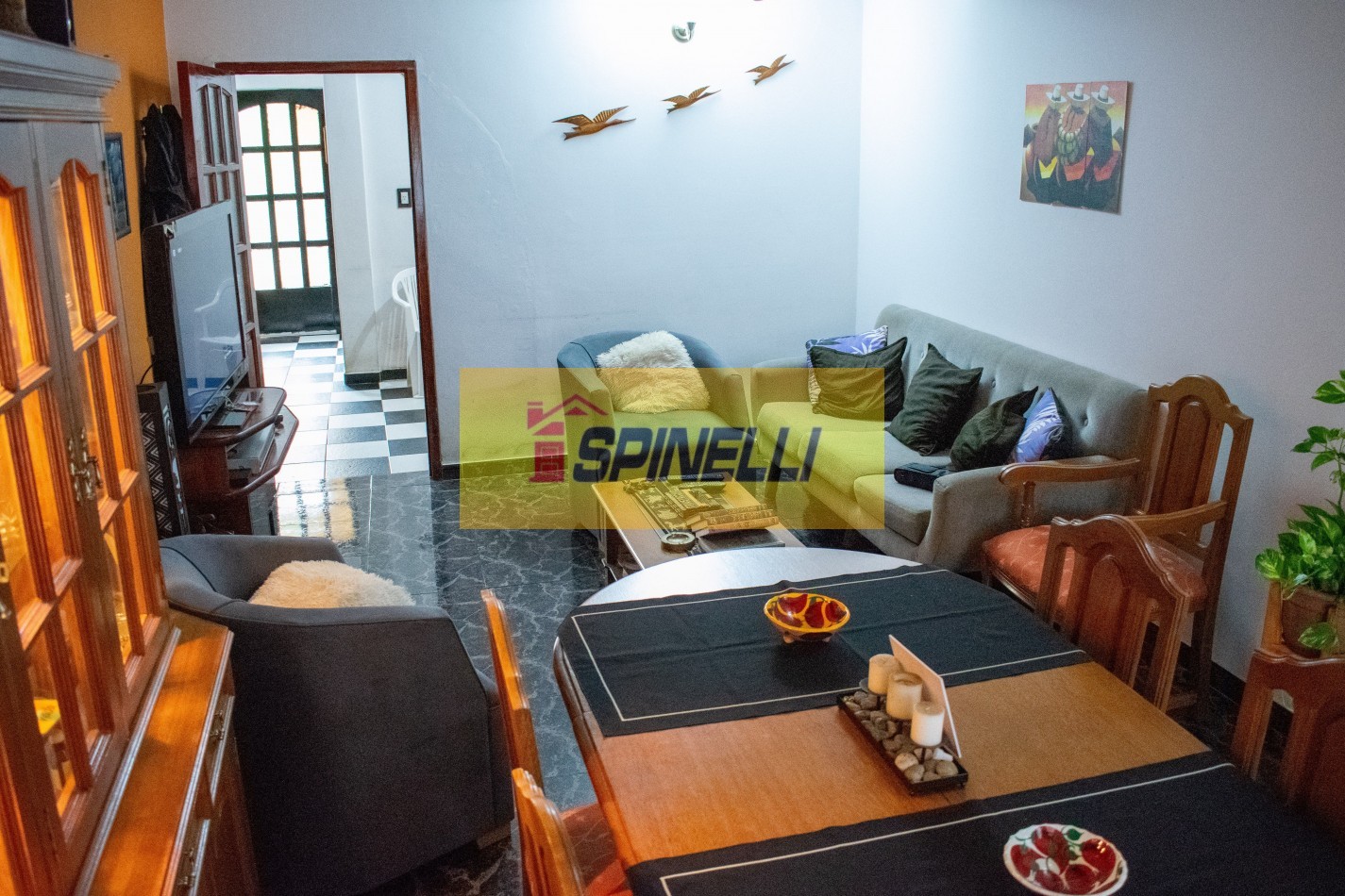 Venta de casa de cinco ambientes en Haedo Norte Apto Credito