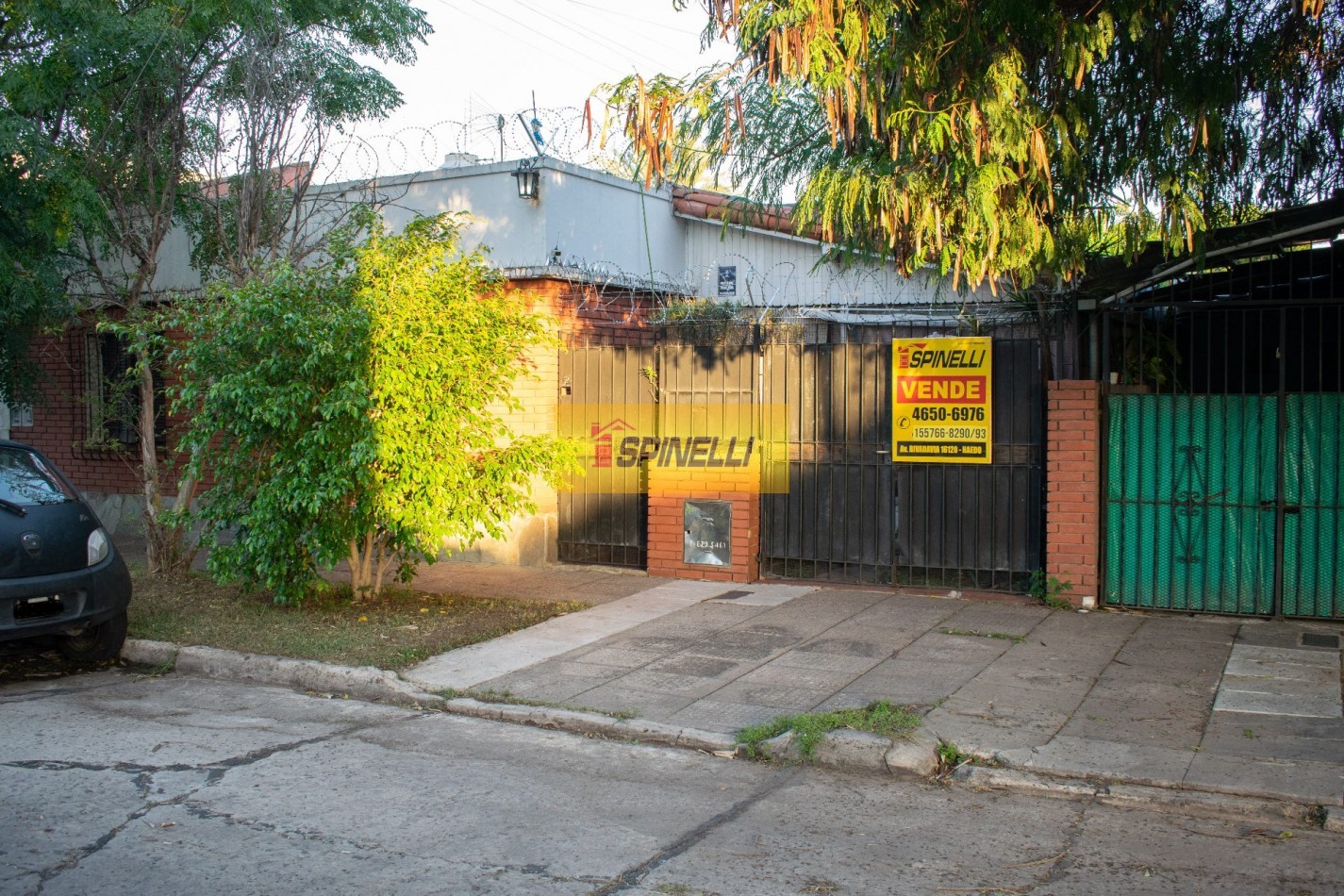 Haedo Sur casa multifamiliar de  cuatro ambientes