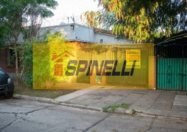 Haedo Sur casa multifamiliar de  cuatro ambientes